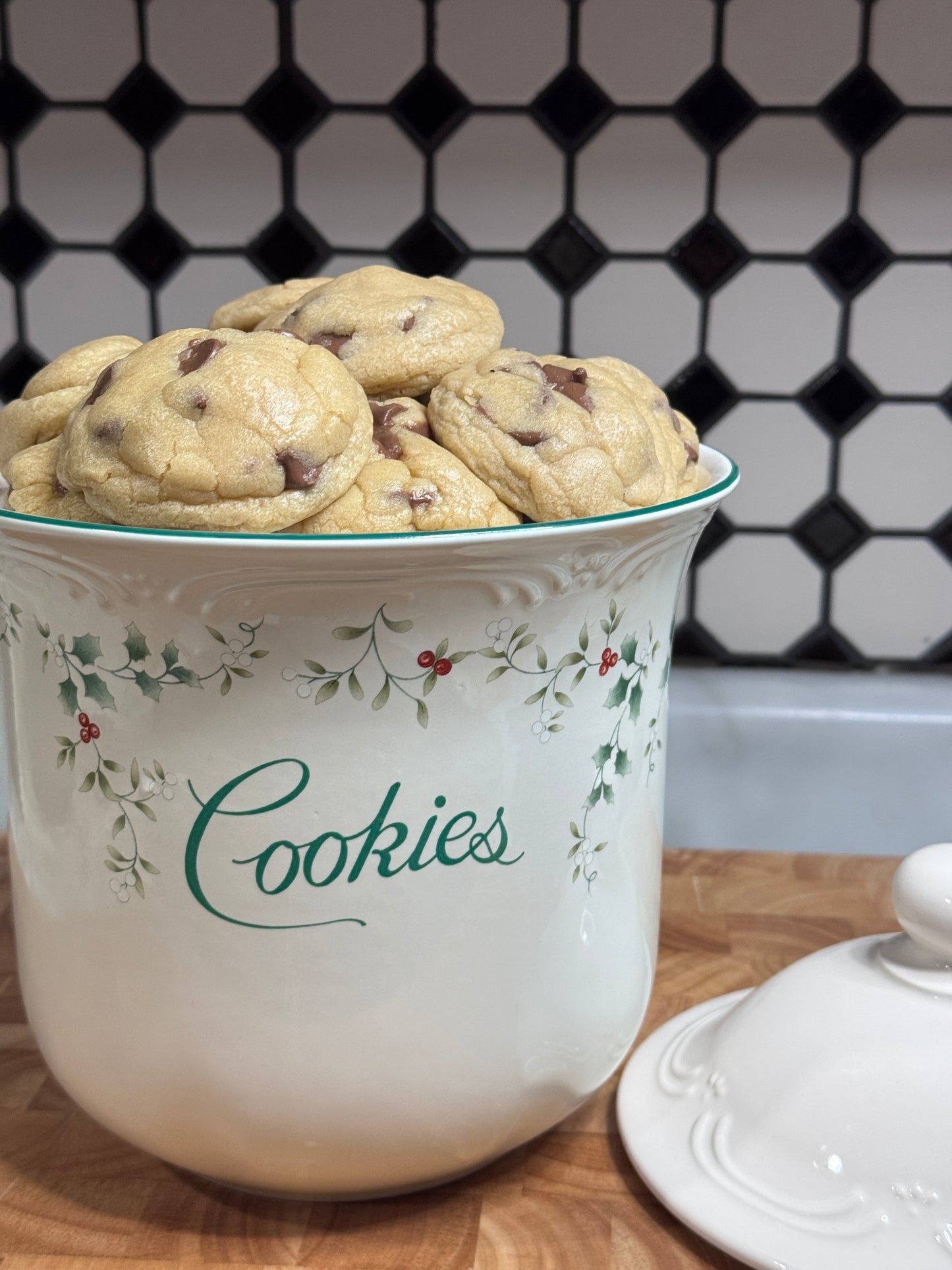 Classic Chocolate Chip Cookie Box